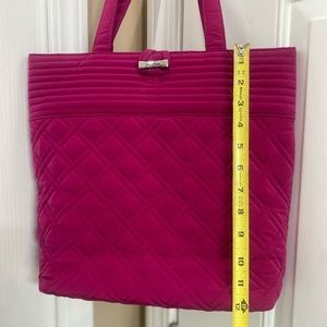 Vera Bradley Magenta Tote BEAUTIFUL! Perfect size, perfect pop of color! 🥰